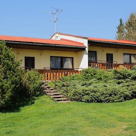 Bungalovy A Ubytovani Ratiborice- Zlic Ceska Skalice Exterior photo
